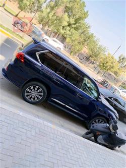 Lexus LX